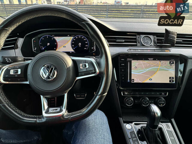 Белый Фольксваген Arteon, объемом двигателя 2 л и пробегом 215 тыс. км за 25999 $, фото 51 на Automoto.ua