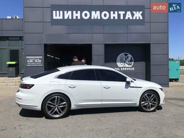 Білий Фольксваген Arteon, об'ємом двигуна 1.98 л та пробігом 99 тис. км за 27999 $, фото 17 на Automoto.ua
