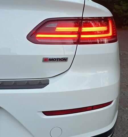 Білий Фольксваген Arteon, об'ємом двигуна 1.98 л та пробігом 87 тис. км за 26500 $, фото 16 на Automoto.ua