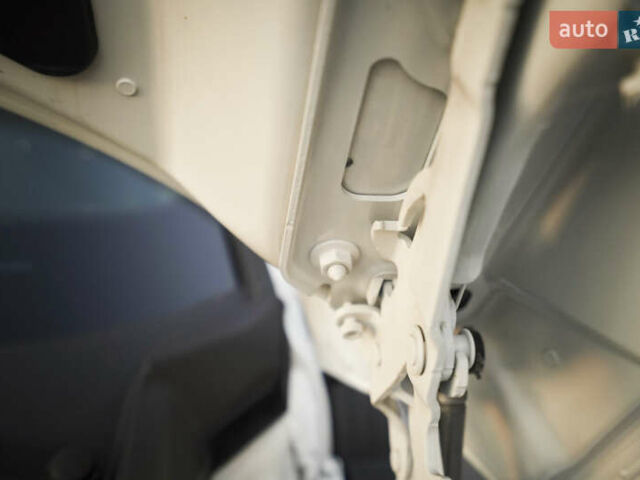 Білий Фольксваген Arteon, об'ємом двигуна 2 л та пробігом 146 тис. км за 28700 $, фото 24 на Automoto.ua