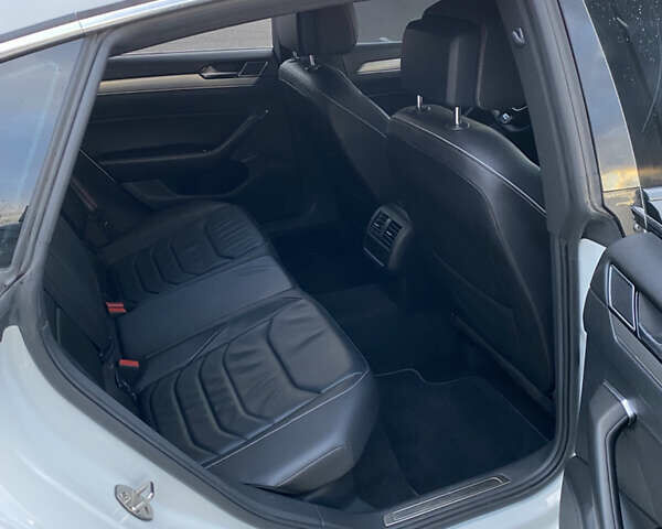 Белый Фольксваген Arteon, объемом двигателя 1.98 л и пробегом 89 тыс. км за 21900 $, фото 26 на Automoto.ua