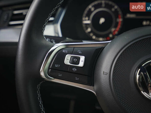 Білий Фольксваген Arteon, об'ємом двигуна 2 л та пробігом 146 тис. км за 28700 $, фото 38 на Automoto.ua