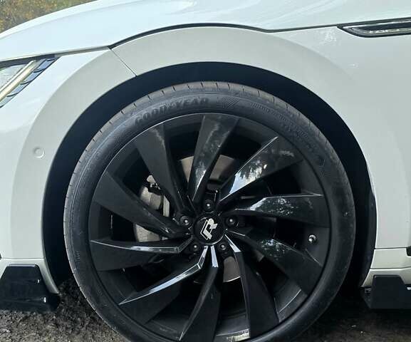 Білий Фольксваген Arteon, об'ємом двигуна 1.98 л та пробігом 87 тис. км за 26500 $, фото 3 на Automoto.ua