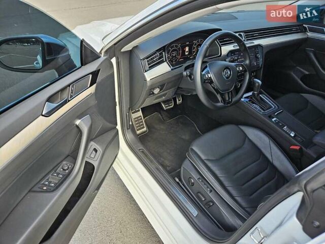 Білий Фольксваген Arteon, об'ємом двигуна 2 л та пробігом 150 тис. км за 27900 $, фото 16 на Automoto.ua