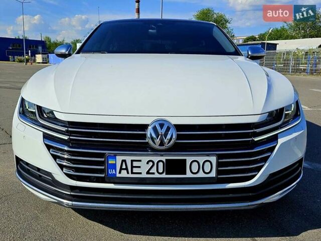 Білий Фольксваген Arteon, об'ємом двигуна 2 л та пробігом 150 тис. км за 27900 $, фото 15 на Automoto.ua