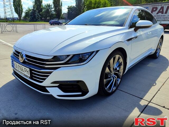 Белый Фольксваген Arteon, объемом двигателя 2 л и пробегом 157 тыс. км за 22500 $, фото 3 на Automoto.ua