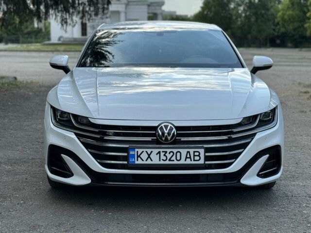 Белый Фольксваген Arteon, объемом двигателя 2 л и пробегом 35 тыс. км за 26000 $, фото 1 на Automoto.ua