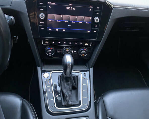 Белый Фольксваген Arteon, объемом двигателя 1.98 л и пробегом 89 тыс. км за 21900 $, фото 24 на Automoto.ua