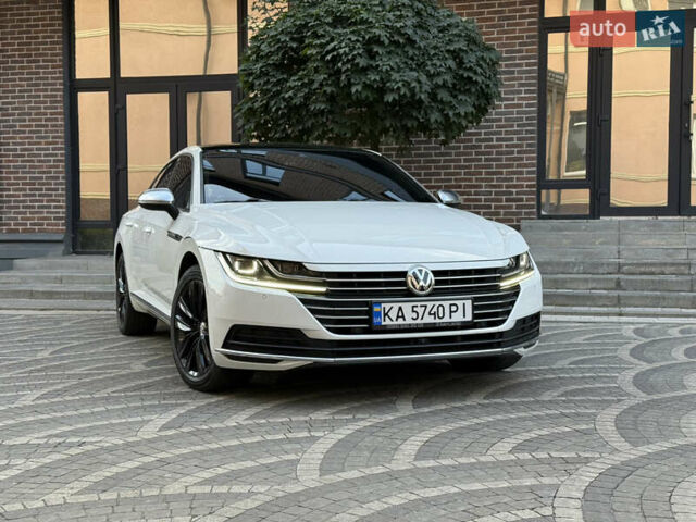 Белый Фольксваген Arteon, объемом двигателя 2 л и пробегом 154 тыс. км за 27600 $, фото 7 на Automoto.ua