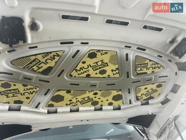 Білий Фольксваген Arteon, об'ємом двигуна 1.98 л та пробігом 99 тис. км за 27999 $, фото 2 на Automoto.ua