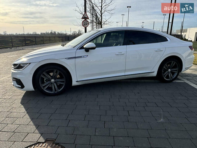 Белый Фольксваген Arteon, объемом двигателя 2 л и пробегом 215 тыс. км за 25999 $, фото 28 на Automoto.ua