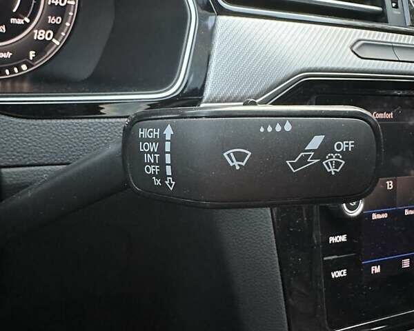 Белый Фольксваген Arteon, объемом двигателя 1.98 л и пробегом 46 тыс. км за 23900 $, фото 42 на Automoto.ua