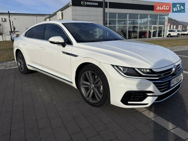 Белый Фольксваген Arteon, объемом двигателя 2 л и пробегом 215 тыс. км за 25999 $, фото 7 на Automoto.ua