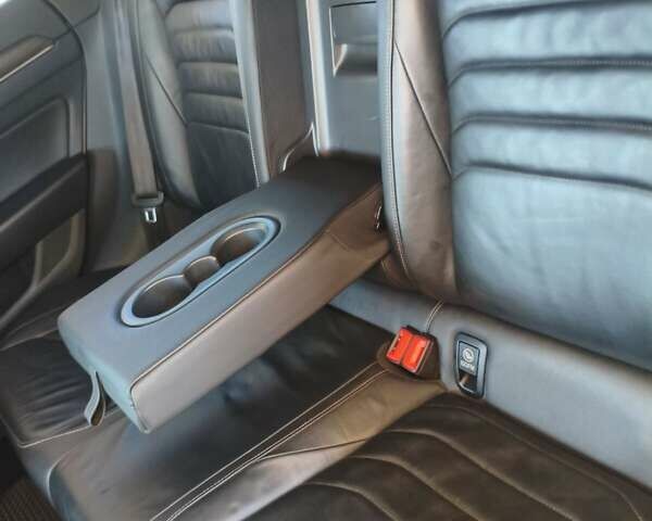 Белый Фольксваген Arteon, объемом двигателя 2 л и пробегом 98 тыс. км за 21000 $, фото 26 на Automoto.ua