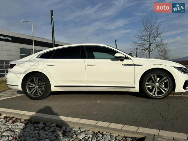 Белый Фольксваген Arteon, объемом двигателя 2 л и пробегом 215 тыс. км за 25999 $, фото 27 на Automoto.ua