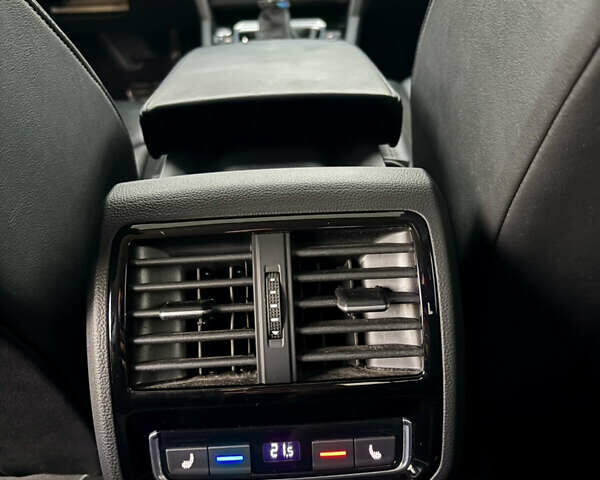 Белый Фольксваген Arteon, объемом двигателя 2 л и пробегом 72 тыс. км за 28500 $, фото 26 на Automoto.ua