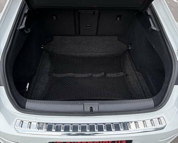 Белый Фольксваген Arteon, объемом двигателя 1.98 л и пробегом 46 тыс. км за 23900 $, фото 14 на Automoto.ua