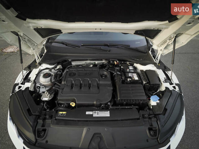 Білий Фольксваген Arteon, об'ємом двигуна 2 л та пробігом 146 тис. км за 28700 $, фото 22 на Automoto.ua