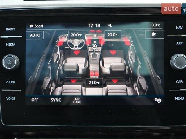 Белый Фольксваген Arteon, объемом двигателя 2 л и пробегом 80 тыс. км за 28900 $, фото 39 на Automoto.ua