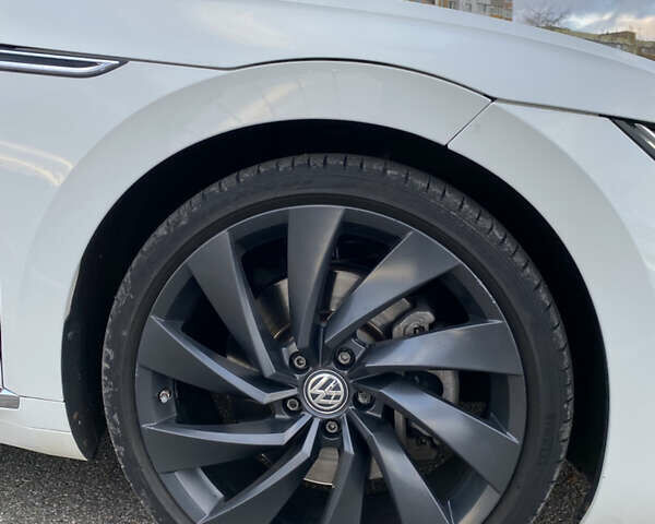 Белый Фольксваген Arteon, объемом двигателя 1.98 л и пробегом 89 тыс. км за 21900 $, фото 10 на Automoto.ua