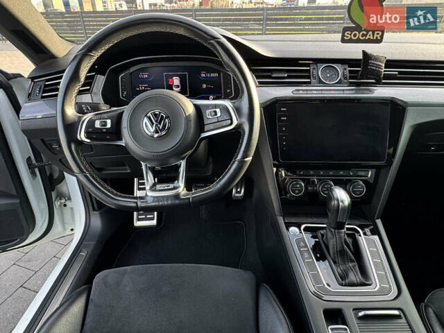 Белый Фольксваген Arteon, объемом двигателя 2 л и пробегом 215 тыс. км за 25999 $, фото 47 на Automoto.ua
