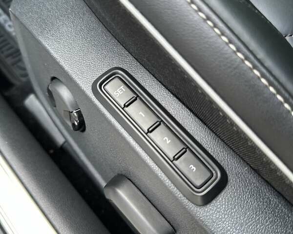 Белый Фольксваген Arteon, объемом двигателя 1.98 л и пробегом 46 тыс. км за 23900 $, фото 24 на Automoto.ua