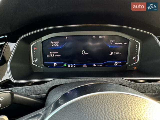 Белый Фольксваген Arteon, объемом двигателя 2 л и пробегом 215 тыс. км за 25999 $, фото 57 на Automoto.ua