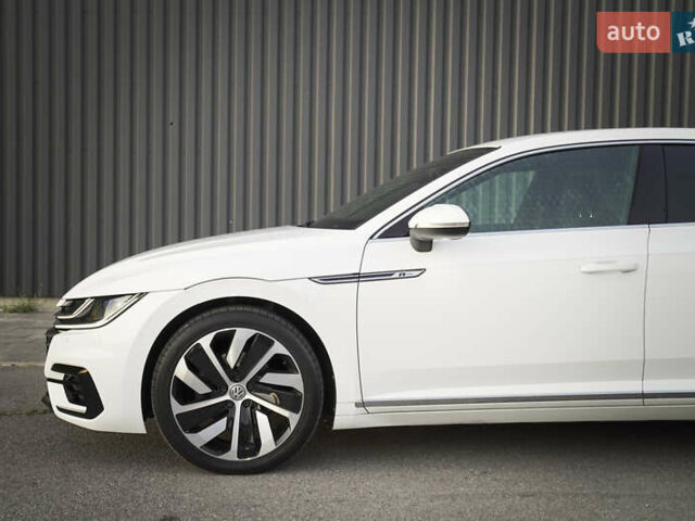 Білий Фольксваген Arteon, об'ємом двигуна 2 л та пробігом 146 тис. км за 28700 $, фото 3 на Automoto.ua