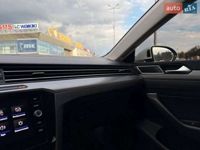 Белый Фольксваген Arteon, объемом двигателя 1.98 л и пробегом 135 тыс. км за 20800 $, фото 56 на Automoto.ua