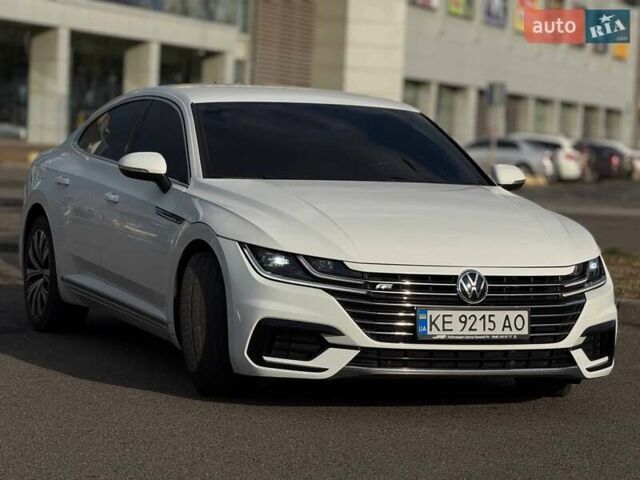 Белый Фольксваген Arteon, объемом двигателя 1.98 л и пробегом 135 тыс. км за 20800 $, фото 3 на Automoto.ua