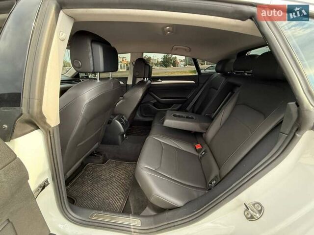 Белый Фольксваген Arteon, объемом двигателя 1.98 л и пробегом 135 тыс. км за 20800 $, фото 27 на Automoto.ua