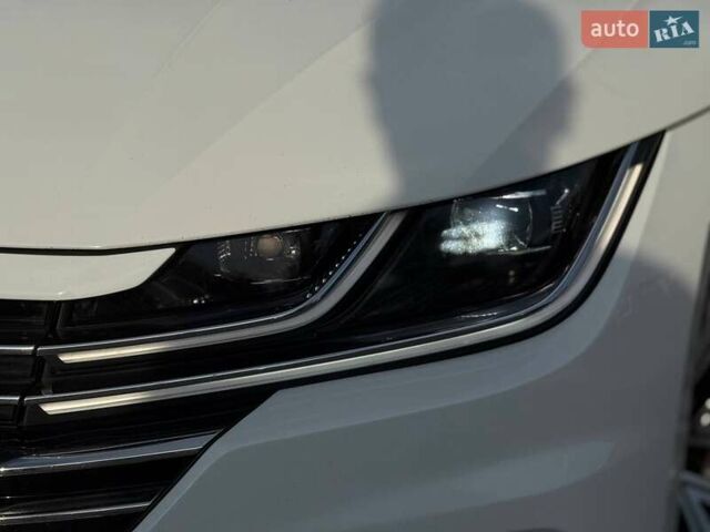 Белый Фольксваген Arteon, объемом двигателя 1.98 л и пробегом 135 тыс. км за 20800 $, фото 5 на Automoto.ua