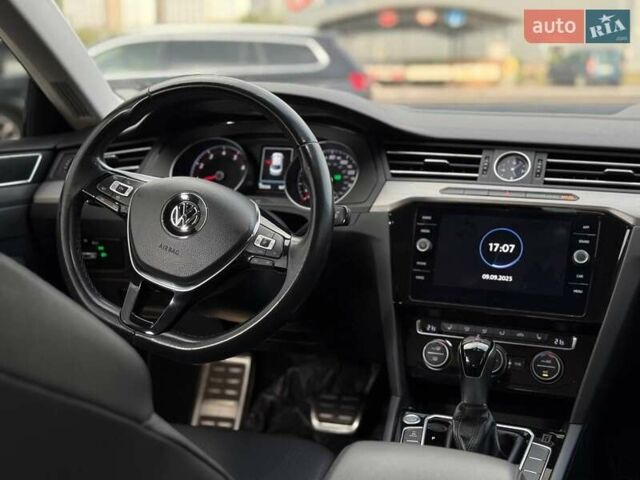 Белый Фольксваген Arteon, объемом двигателя 1.98 л и пробегом 135 тыс. км за 20800 $, фото 38 на Automoto.ua