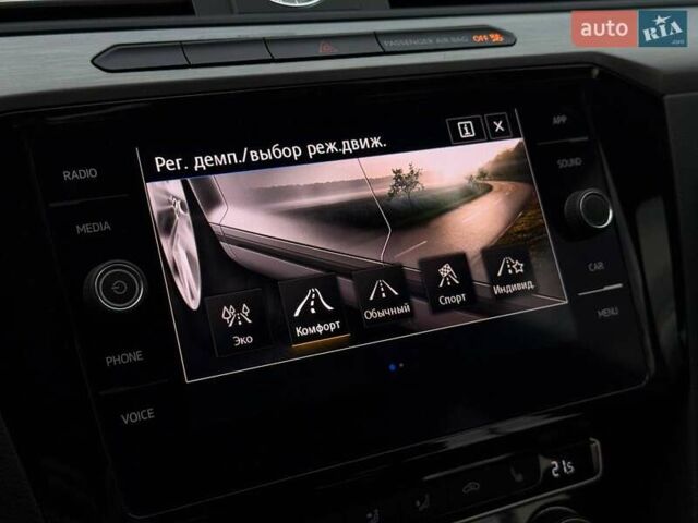 Белый Фольксваген Arteon, объемом двигателя 1.98 л и пробегом 135 тыс. км за 20800 $, фото 54 на Automoto.ua