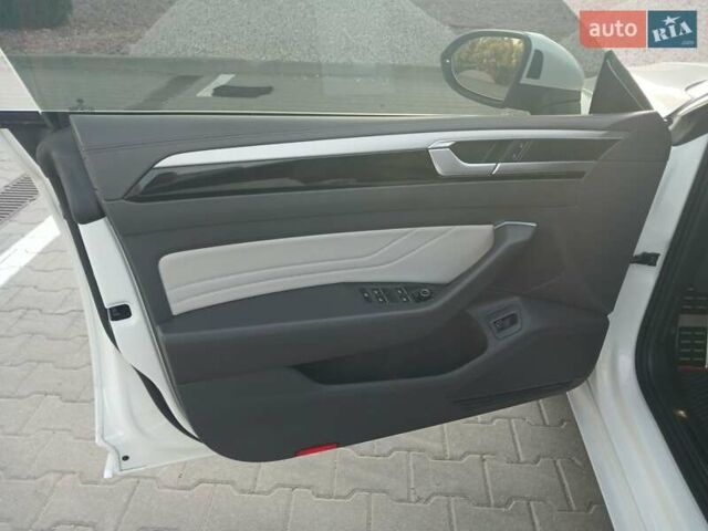 Белый Фольксваген Arteon, объемом двигателя 2 л и пробегом 19 тыс. км за 38000 $, фото 8 на Automoto.ua