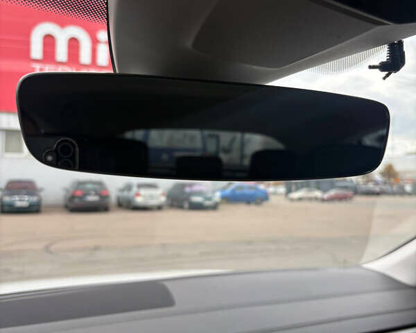 Білий Фольксваген Arteon, об'ємом двигуна 1.97 л та пробігом 144 тис. км за 28799 $, фото 31 на Automoto.ua