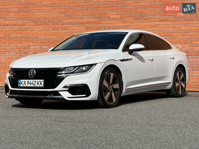 Белый Фольксваген Arteon, объемом двигателя 1.98 л и пробегом 36 тыс. км за 27900 $, фото 1 на Automoto.ua