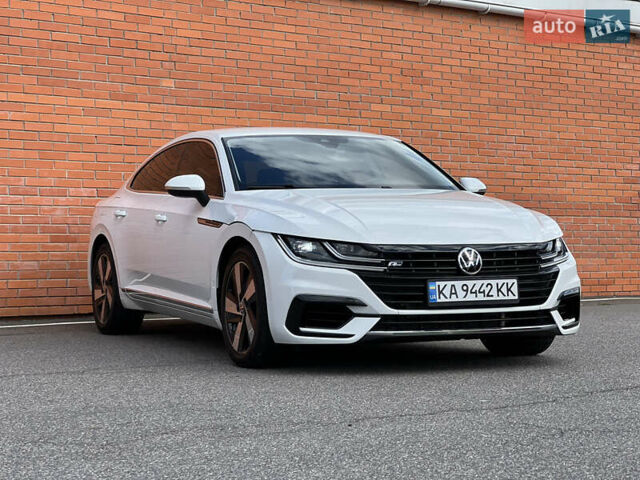 Белый Фольксваген Arteon, объемом двигателя 1.98 л и пробегом 36 тыс. км за 27900 $, фото 4 на Automoto.ua