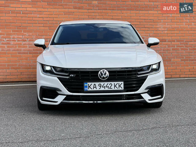 Белый Фольксваген Arteon, объемом двигателя 1.98 л и пробегом 36 тыс. км за 27900 $, фото 6 на Automoto.ua
