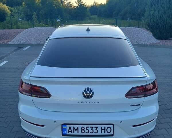 Белый Фольксваген Arteon, объемом двигателя 2 л и пробегом 19 тыс. км за 38000 $, фото 3 на Automoto.ua