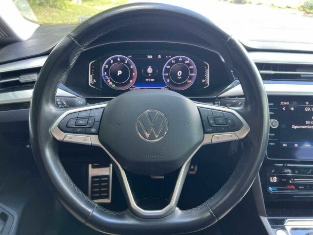 Белый Фольксваген Arteon, объемом двигателя 2 л и пробегом 10 тыс. км за 10675 $, фото 10 на Automoto.ua