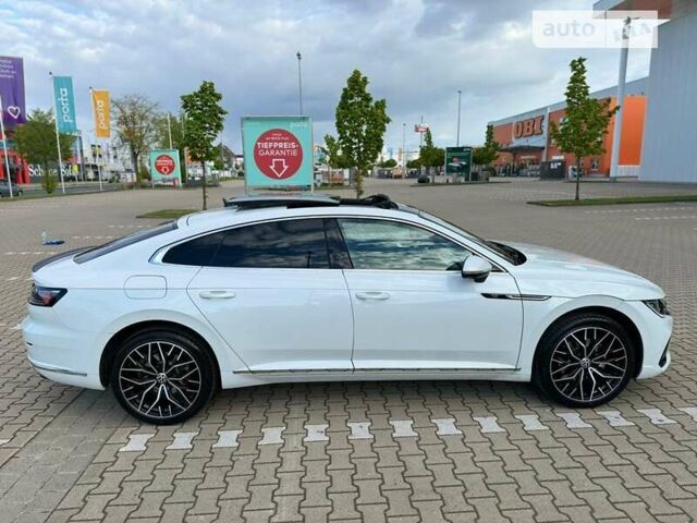 Белый Фольксваген Arteon, объемом двигателя 1.97 л и пробегом 19 тыс. км за 44900 $, фото 3 на Automoto.ua