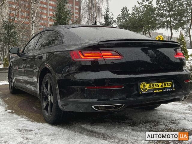 Черный Фольксваген Arteon, объемом двигателя 2 л и пробегом 22 тыс. км за 28800 $, фото 4 на Automoto.ua