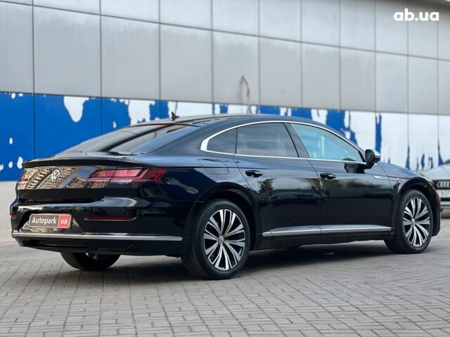 Черный Фольксваген Arteon, объемом двигателя 2 л и пробегом 226 тыс. км за 25990 $, фото 3 на Automoto.ua