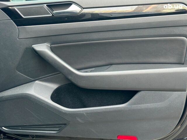 Черный Фольксваген Arteon, объемом двигателя 2 л и пробегом 226 тыс. км за 25990 $, фото 29 на Automoto.ua