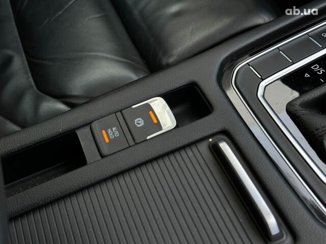Черный Фольксваген Arteon, объемом двигателя 2 л и пробегом 226 тыс. км за 25990 $, фото 32 на Automoto.ua