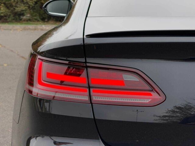 Черный Фольксваген Arteon, объемом двигателя 0 л и пробегом 117 тыс. км за 26000 $, фото 8 на Automoto.ua