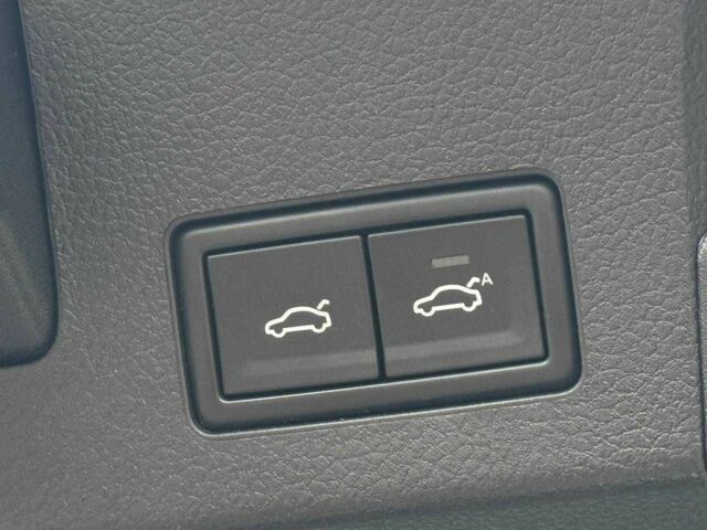 Черный Фольксваген Arteon, объемом двигателя 0 л и пробегом 117 тыс. км за 26000 $, фото 10 на Automoto.ua