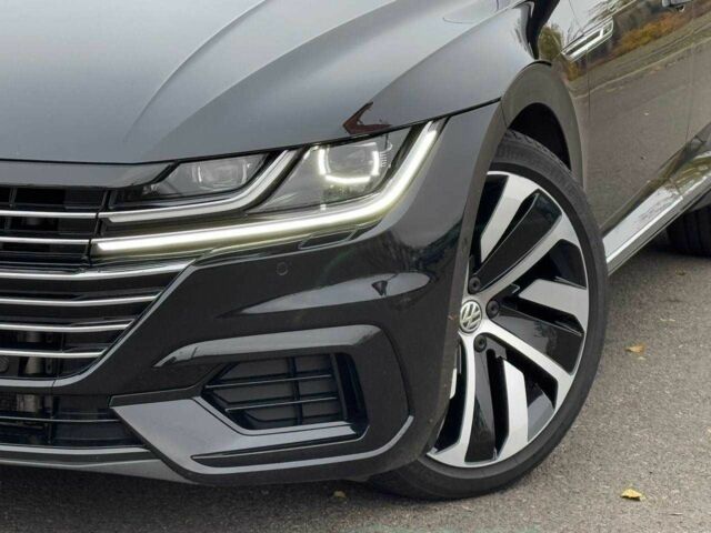 Черный Фольксваген Arteon, объемом двигателя 0 л и пробегом 117 тыс. км за 26000 $, фото 1 на Automoto.ua