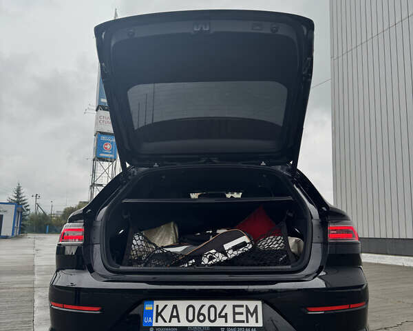 Черный Фольксваген Arteon, объемом двигателя 1.97 л и пробегом 44 тыс. км за 45000 $, фото 12 на Automoto.ua